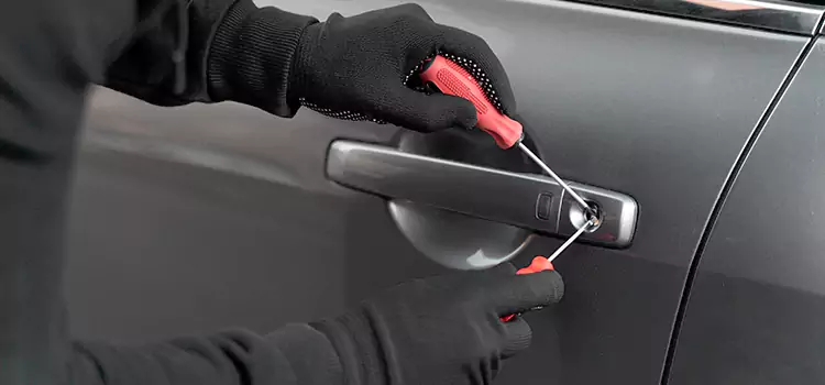 Locked Out of Car Help Flowing Wells